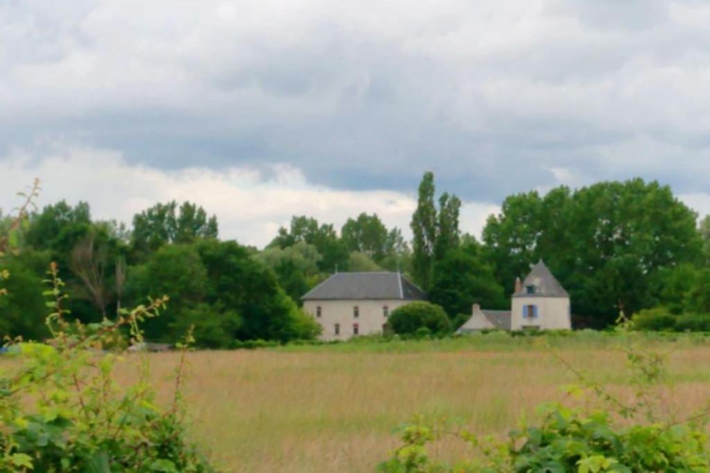Tour De Bablou - Insolite Allouis Esterno foto